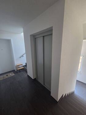 Treppenhaus/Aufzugsanlage - 2 Zimmer Etagenwohnung in Erfurt