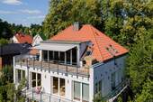 Top-Dreizimmerwohnung - Top-Wohnung mit Seeblick in Wandlitz - Einbauküche, Fußbodenheizung, zwei Bäder, Kamin, Dachterrasse