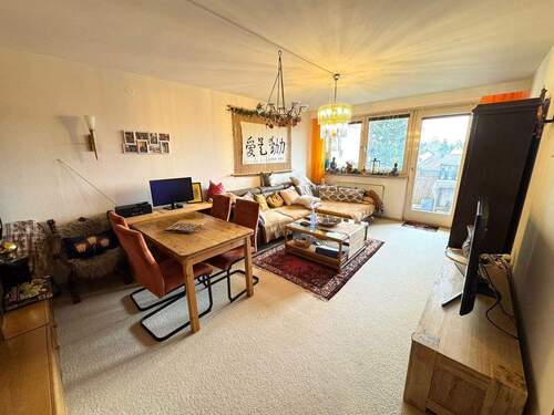 Wohnzimmer - Vermietete 2-Zimmer-Wohnung mit Balkon & Stellplatz in begehrter Lage Erlenstegen