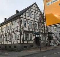 Balve, beste Lage, Wohn-Geschäftshaus über 1000 qm, 13 Gewerbe, 2 3 Wohnen
