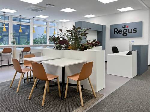Business-Lounge 3.jpeg - 