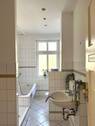 Wannen / Duschbad mit Fenster - Etagenwohnung mit 81,00 m² in Berlin zum Kaufen