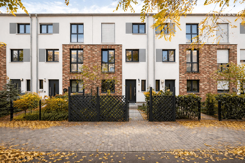 Vorgarten - 4 Zimmer Reihenmittelhaus zum Kaufen in Berlin