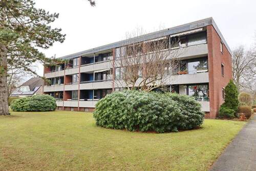 Front rechts (2) - Großzügige 4-Zimmer-Wohnung in gepflegter und ruhiger Wohnlage von Kaltenkirchen