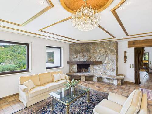 Wohnzimmer EG - 9 Zimmer Einfamilienhaus in Wertheim