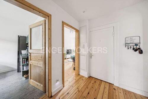 Flur - 2 Zimmer Etagenwohnung zum Kaufen in Hamburg