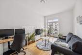 Wohnzimmer - 2 Zimmer Etagenwohnung in Hamburg