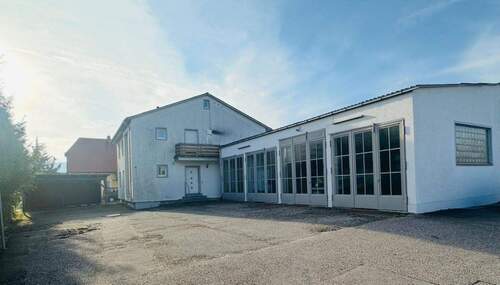  ges. ca. 380 m2 in Wörth a.d.I