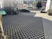 ausreichend Parkplätze - 
