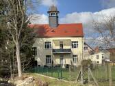 Balkone und Turm Hauptgebäude - 