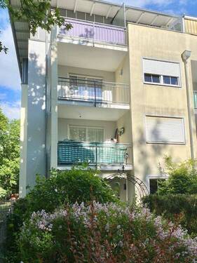 Hausansicht - 3 Zimmer Etagenwohnung zum Kaufen in Freilassing