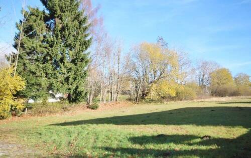 Blick auf das Grundstück - 