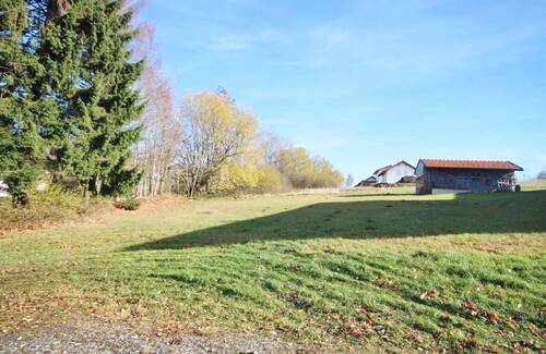 Blick auf das Grundstück - 