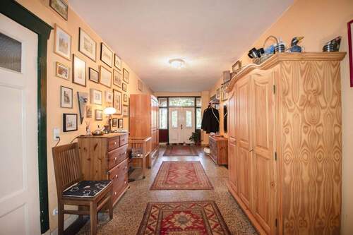 Diele. - 8 Zimmer Mehrfamilienhaus, Wohnhaus zum Kaufen in Neuendorf-Sachsenbande
