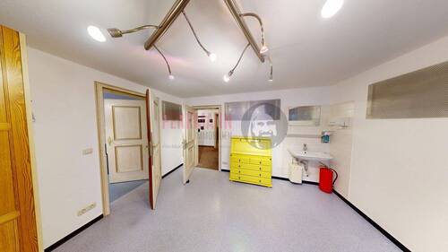 Raum 2 - 4 Zimmer Etagenwohnung zum Kaufen in Miesbach
