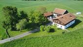 Landwirtschaftliches Anwesen in Alleinlage - Bauernhaus, Landhaus mit 161,20 m&sup2; in Tann zum Kaufen