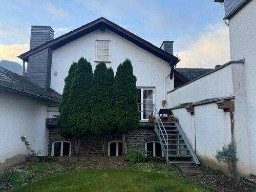 Rückansicht - 7 Zimmer Mehrfamilienhaus, Wohnhaus zum Kaufen in Traben-Trarbach-Traben