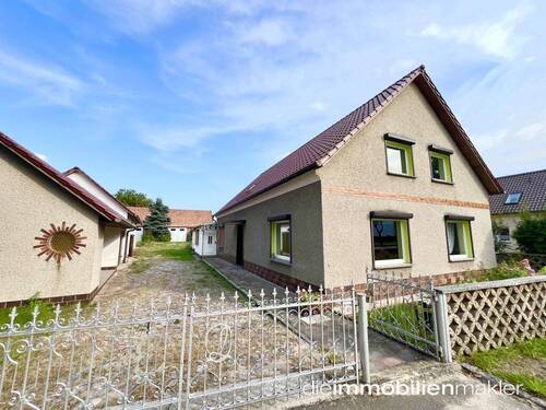 Hausansicht - Mehrfamilienhaus, Wohnhaus mit 211,00 m² in Lübben (Spreewald) zum Kaufen
