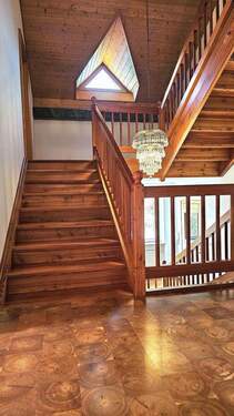 Treppenhaus - Einfamilienhaus mit 217,00 m² in Gangkofen zum Kaufen