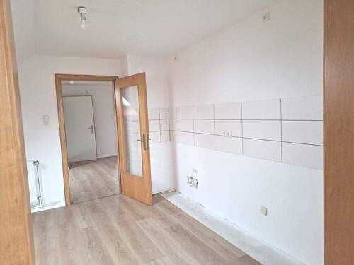 Blick von der Küche in die Diele - 