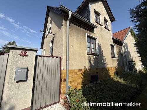 Hausansicht - Einfamilienhaus auf dem Land zum Einziehen und Wohlfühlen