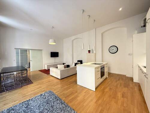 Wohnzimmer - 2 Zimmer Etagenwohnung zum Kaufen in Berlin