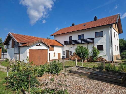Außenansicht von Süden - 7 Zimmer Mehrfamilienhaus, Wohnhaus in Emmerting