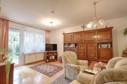 01_Wohnzimmer - 3 Zimmer Etagenwohnung zum Kaufen in Erding