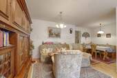 03_Wohnzimmer - Etagenwohnung mit 67,80 m² in Erding zum Kaufen