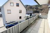 Balkon 1 - 3-ZIMMER-WOHNUNG mit 2 Balkons - in naturnaher Lage