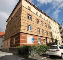 Hier wird renoviert!!!! 3 Zimmer-DG-Wohnung am Ringpark - Würzburg Altstadt