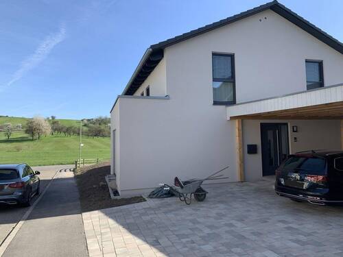 Ansicht Hof mit Blick ins Grün - 