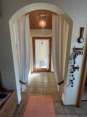 Eingang - Mehrfamilienhaus, Wohnhaus mit 101,50 m&sup2; in Mehring zum Kaufen