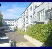 Helle 2 Zimmer mit Süd-Ost-Balkon, guter Schnitt, Vinyl-Design-Boden, modernes Wannenbad - Bonn Pennenfeld