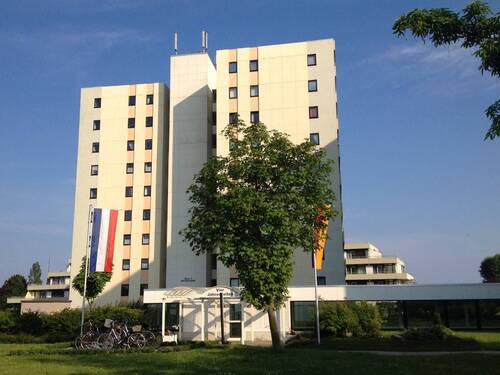 Vier Jahreszeiten - 2,5 Zimmer Wohnung mit Balkon und Fahrstuhl in Strandnähe