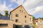 Hausansicht straßenseitig 02 - 