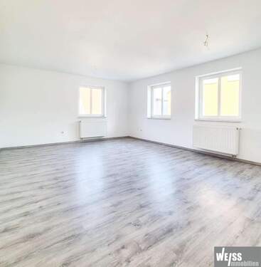 Wohnen - 5 Zimmer Etagenwohnung in Röttingen