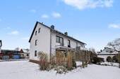 Gartenansicht - Familienglück in Baiersdorf - geräumige, bezugsfreie Doppelhaushälfte mit großem Garten