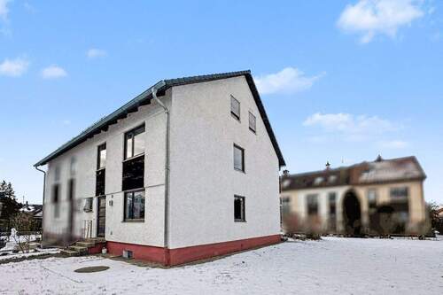 Au?enansicht (2) - 7 Zimmer Doppelhaushälfte in Baiersdorf