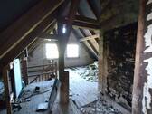 Dachgeschoss mit Treppenaufgang - 