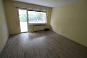 Zimmer mit Balkon - 2 Zimmer Etagenwohnung in Essen
