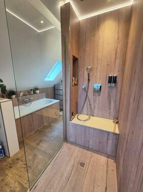 Bad (2).jpg - 7 Zimmer Doppelhaushälfte zum Kaufen in Zettlitz