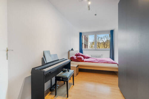 Schlafzimmer - 3 Zimmer Etagenwohnung zum Kaufen in München