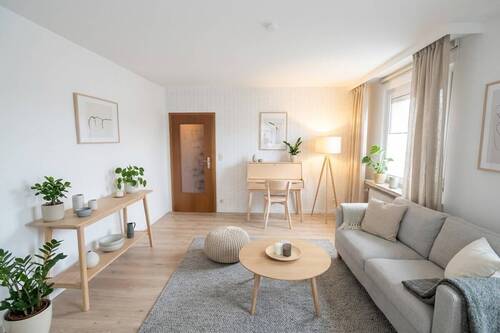 HOMESTAGING Wohnzimmer (KI generiert) - 