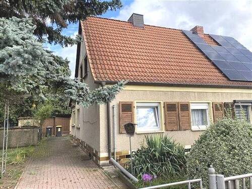 Außenansicht - DHH in Braunsbedra - 70.000,00 EUR Kaufpreis, ca.  100,00 m² Wohnfläche