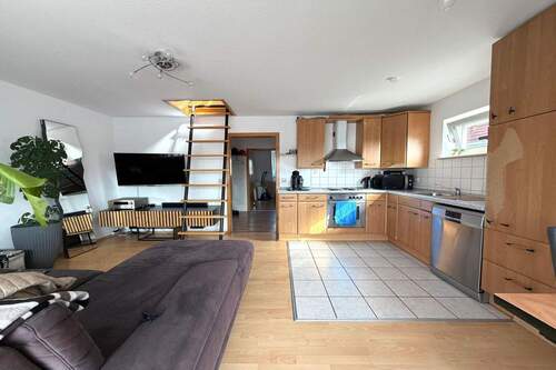 Wohnzimmer II - Sicheres Investieren am Bodensee - gepflegte 2,5 Zi. Wohnung mit Süd-Balkon & Tiefgaragenstellplatz