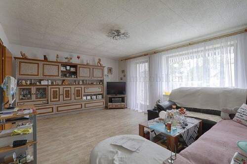 02_Wohnzimmer_EG - 4 Zimmer Einfamilienhaus zum Kaufen in Osterhofen