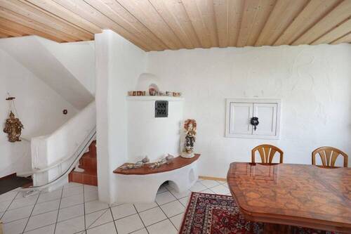 Esszimmer mit Treppenaufgang - 