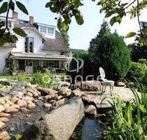 ***Haus mit zwei Wohneinheiten, großem Garten, Teich und vielen Extras*** - Tensfeld