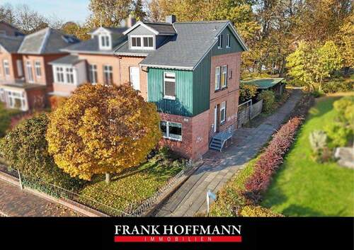 V10278 Titelbild - Attraktive Doppelhaushälfte! Historischer Charme trifft auf Moderne in TOP Lage von Glückstadt